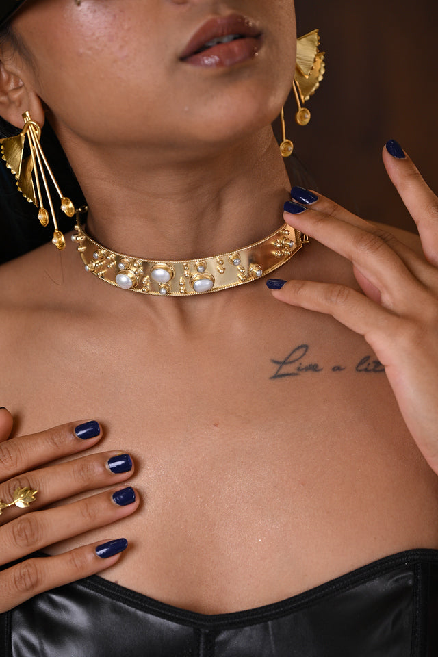 Golden Grace Pearl Mirror Choker